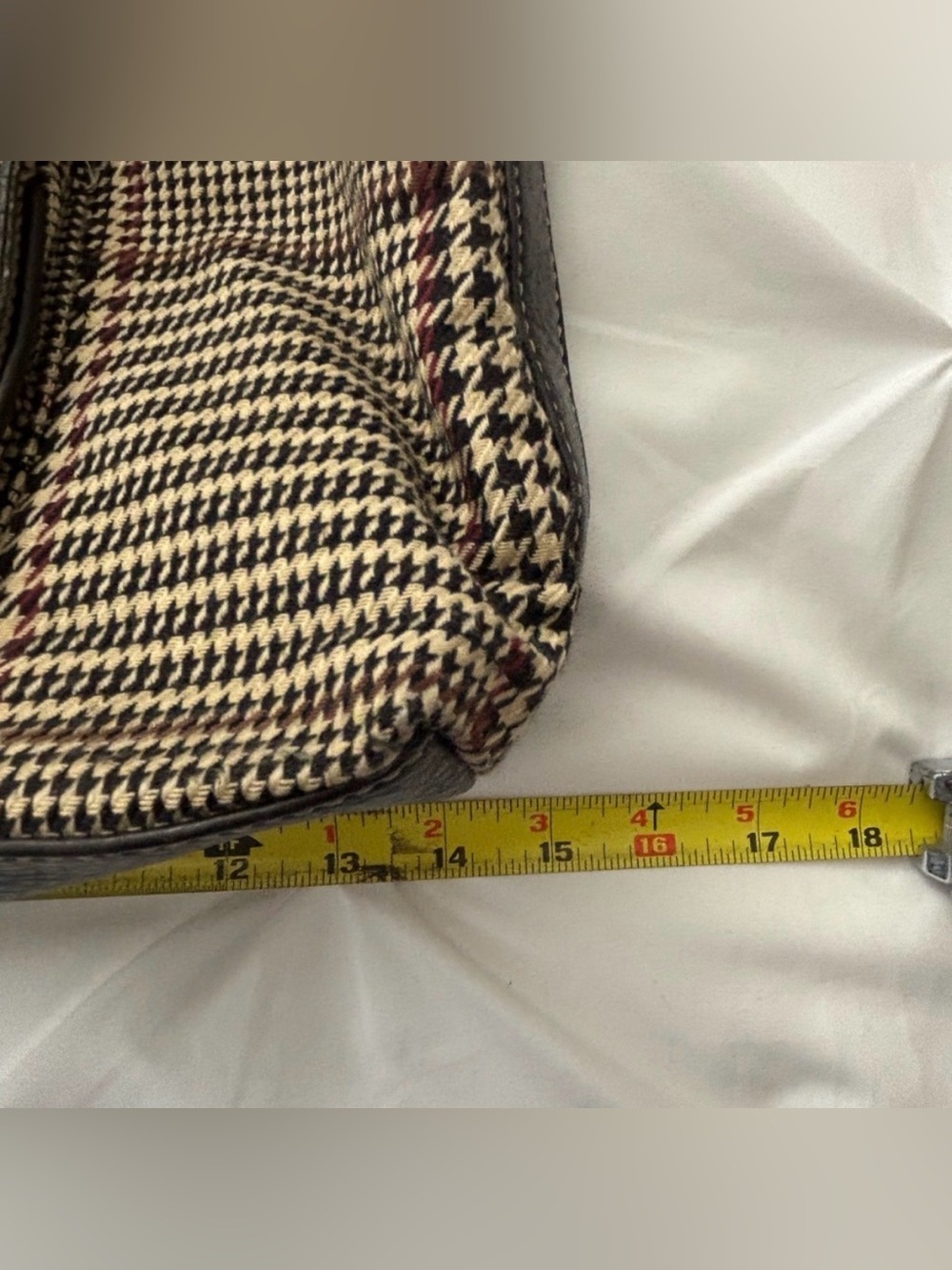 CHAPS Plaid Shoulder Bag/ Tote, Preloved. 15x12x4 - Picture 12 of 15